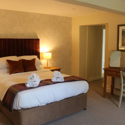 Premier Double Room, Ensuite The Colesbourne Inn Promo Code