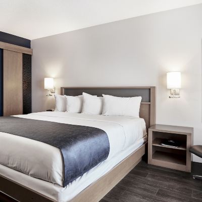 精英房，1張大床（2樓） 科夫特爾酒店優惠