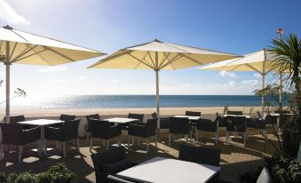 Sandbanks Hotel - Housity