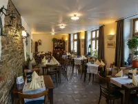 Moselland Hotel im Enderttal Zum Onkel Willi Hotels in Cochem