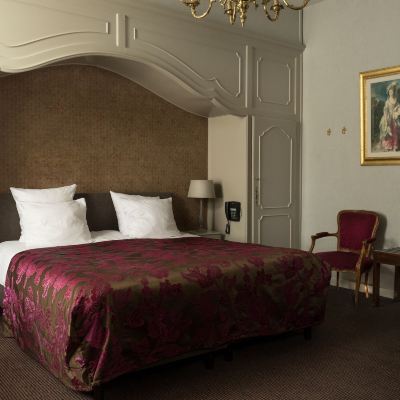 Deluxe Room Hotel Duc de Bourgogne Promo Code