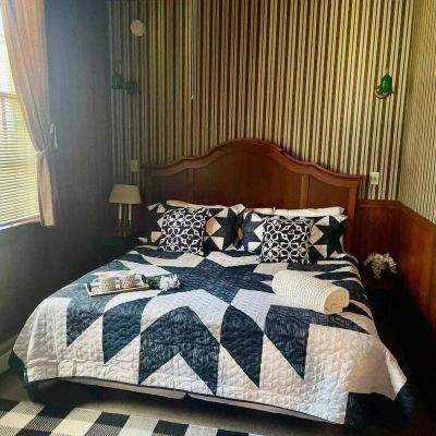 Family Suite, 1 King Bed With Sofa Bed, Refrigerator & Microwave (Carriage House Suite 1) Black Swan Inn Promo Code