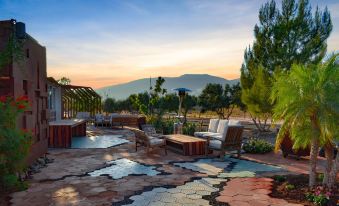 Hotel Los Amantes Valle de Guadalupe - Housity