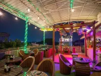 MTJ Hotels Hotele w: 
