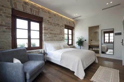Stitch&Stone Suites Отели в г. 