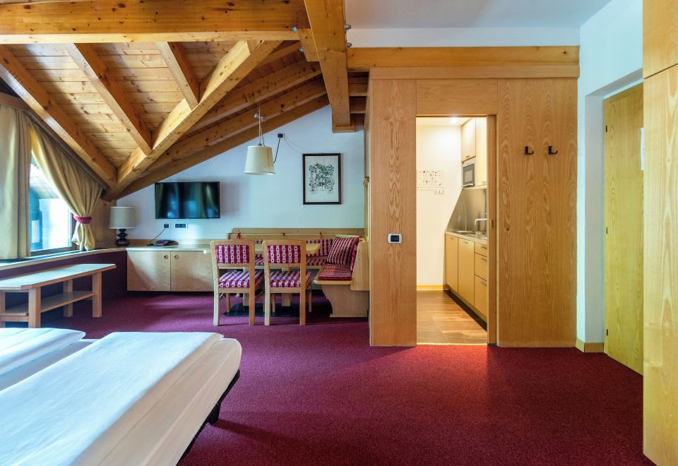 公寓一卧室房（4人阁楼）