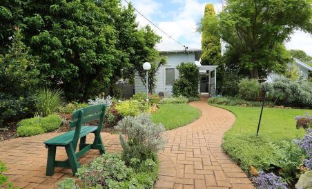Jacaranda Guest House - Housity