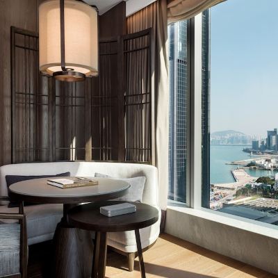 半海景轉角特大床房 香港瑞吉飯店優惠