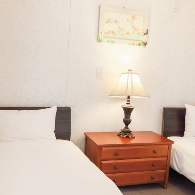 [Main Building: Capacity 4] Cottage Rental (No Pets Allowed) [Twin Room] [Non-Smoking] [Mountain View] コテージ スターハウス今帰仁 クーポン