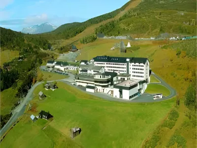 Storefjell Resort Hotel Hotele w: 