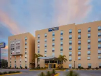 City Express by Marriott Celaya Galerias Hotels in Celaya