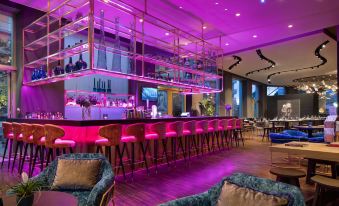 Renaissance Zurich Tower Hotel - Housity