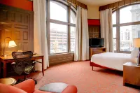 Hilton Garden Inn Milwaukee Downtown
