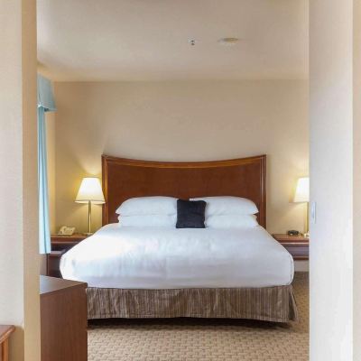 Executive King Suite With Jetted Tub Red Lion Inn & Suites McMinnville Promo Code