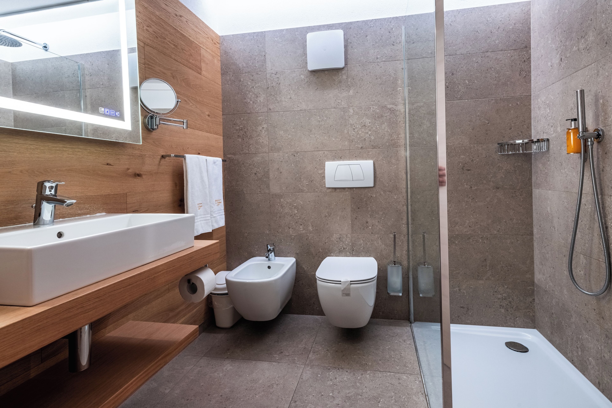 高级双人房（带阳台）