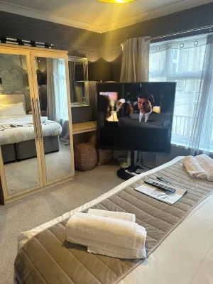 The Q Hotel
