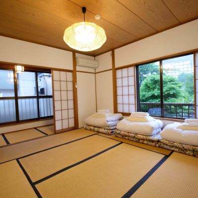 ファミリールーム 囲炉裏ゲストハウス 天幕 クーポン