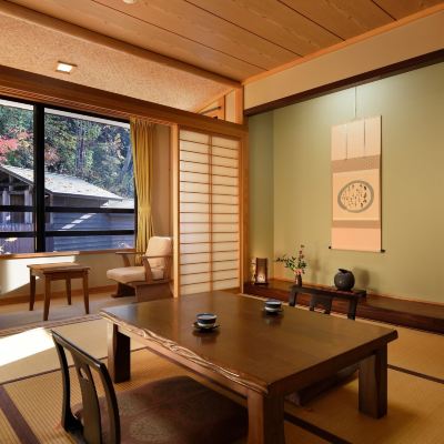 和室 本場米沢牛と３ｍの滝湯の宿　白布温泉　東屋 クーポン