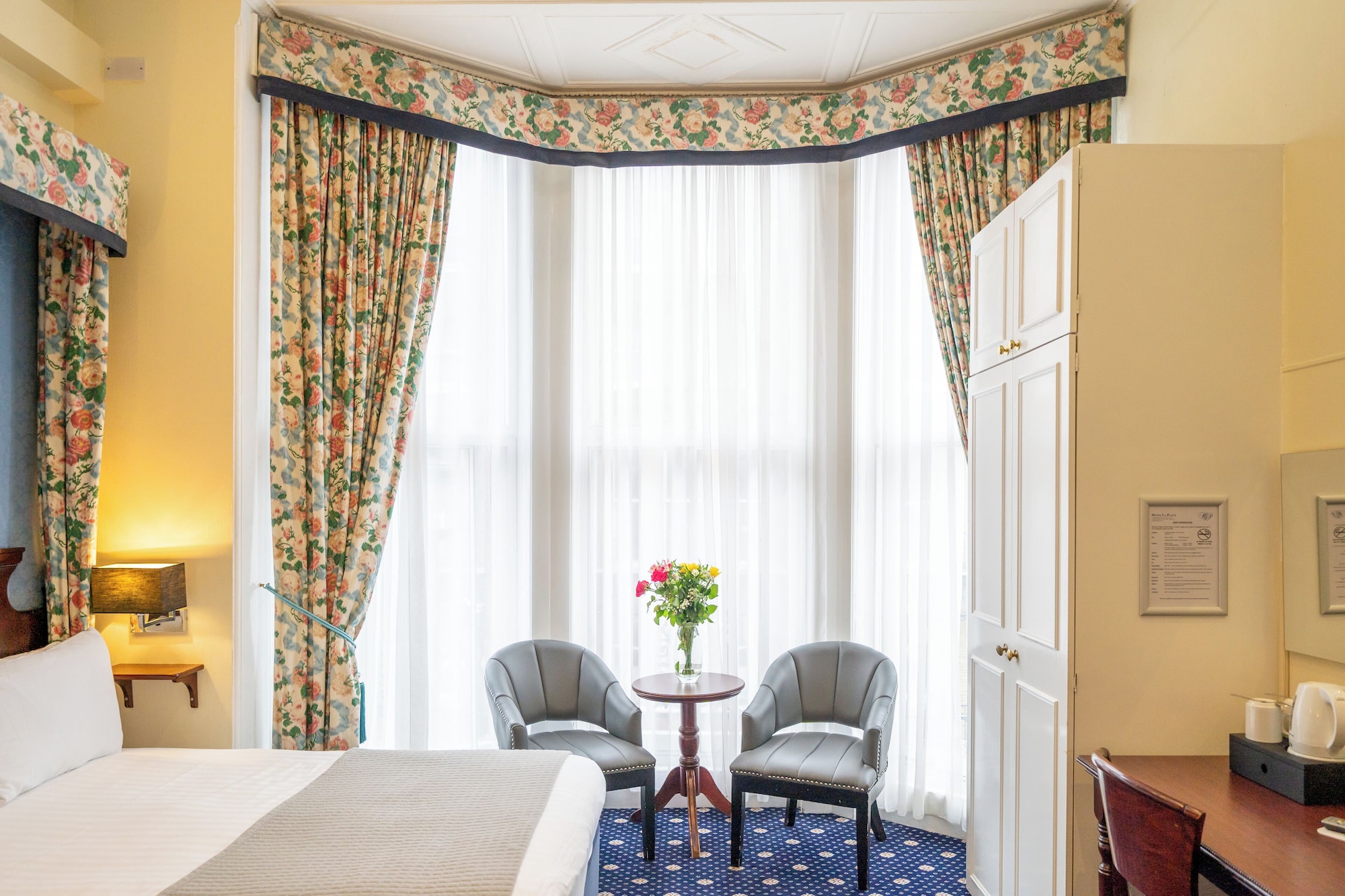 家庭间－带连接浴室