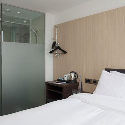 Queen Room The Z Hotel Liverpool Promo Code
