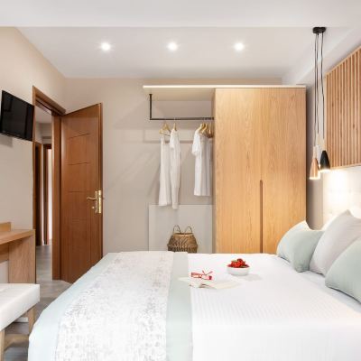 Simeon Suite with Small Terrace Hotel Simeon Promo Code