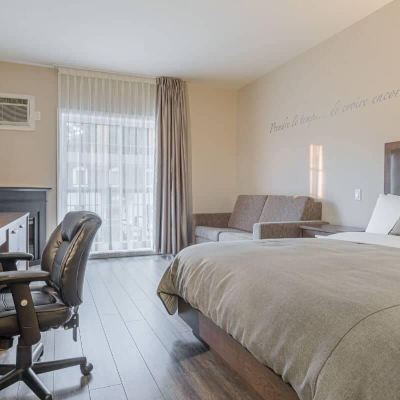 Comfort Room, 1 Queen Bed with Sofa Bed, Jetted Tub Hotel Montfort Nicolet Promo Code