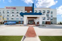 Hampton Inn & Suites by Hilton Irving DFW Airport North Отели в г. 