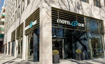 Motel One Barcelona-Ciutadella - Housity