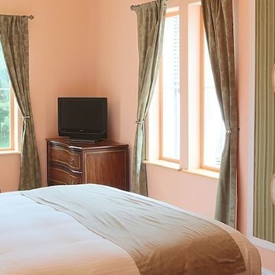 The Aquitaine, An Executive Suite Wedmore Place Promo Code