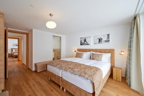 带阳台的三卧室公寓