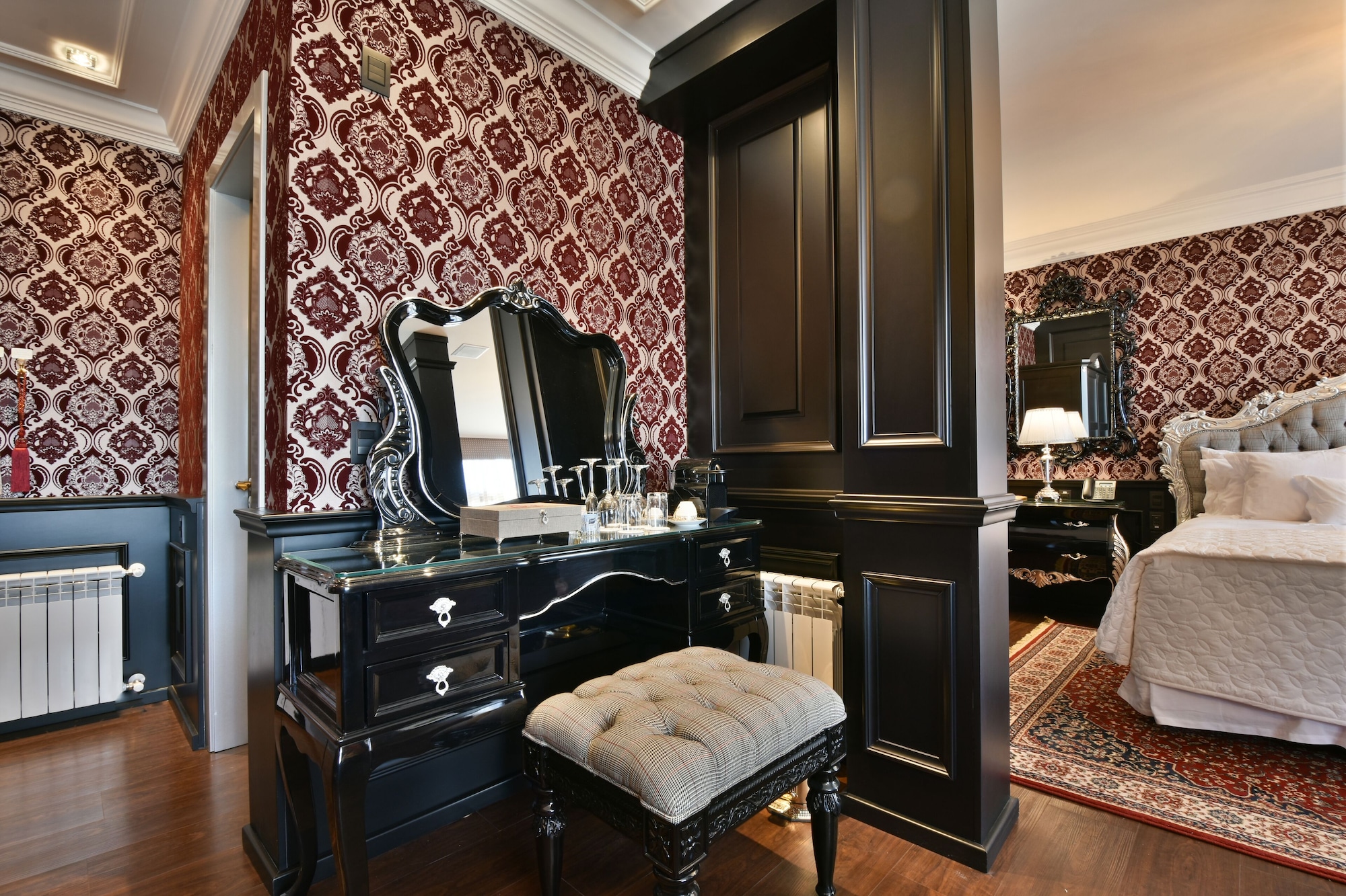 帝国大师套房，带按摩浴缸（套房）