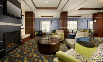 Holiday Inn Express & Suites Tullahoma