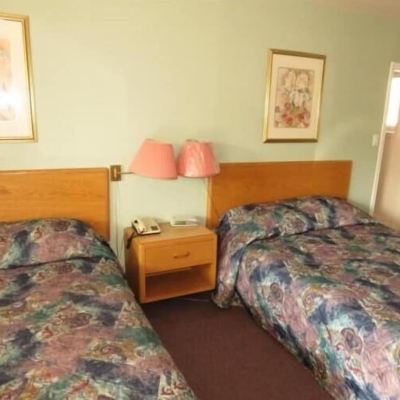 Classic Room with 2 Double Beds