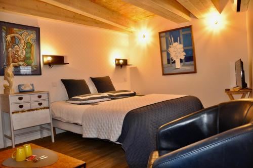 带露台的高级双人间或双床间