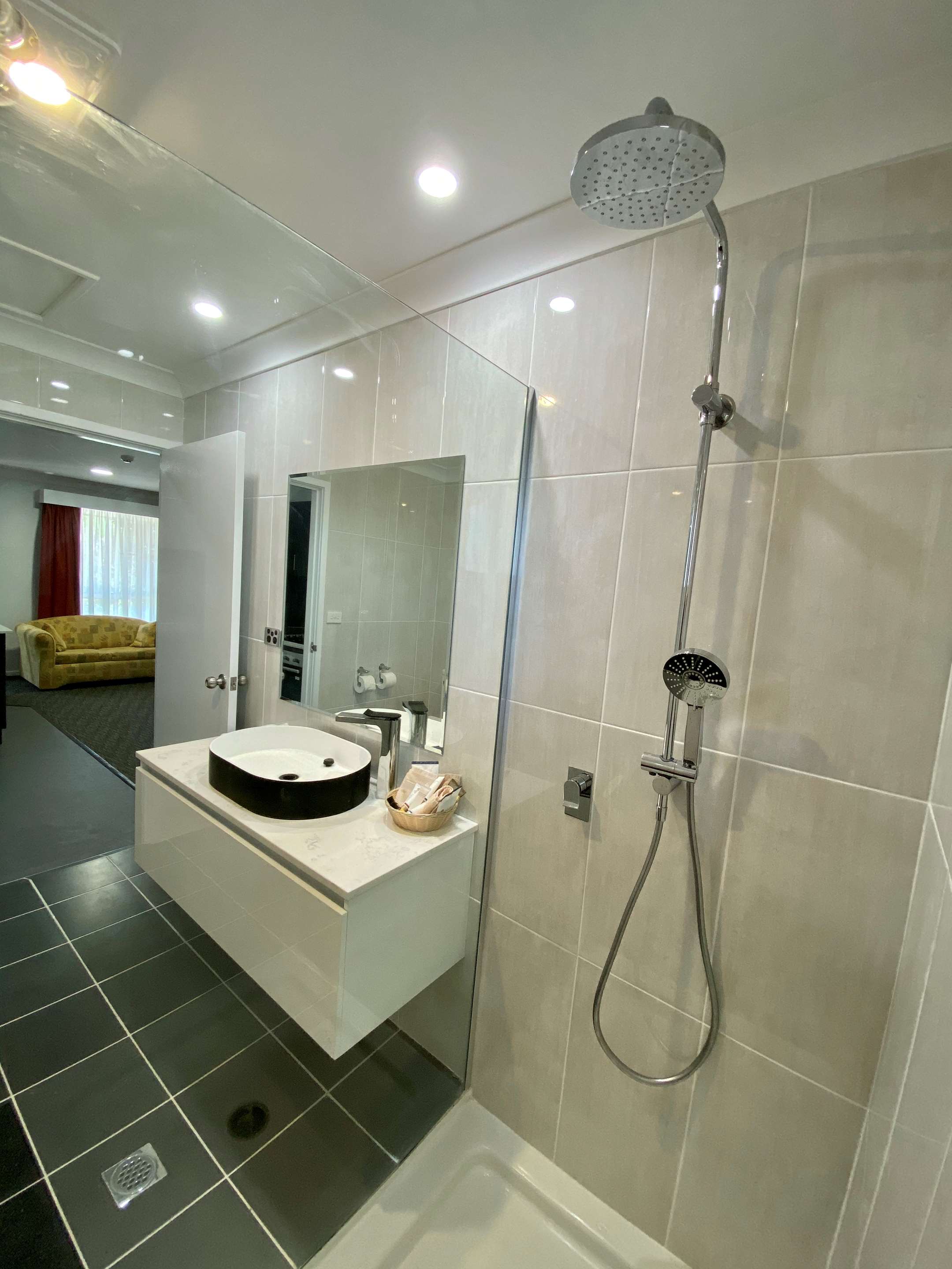 行政两卧室套房 - 带厨房