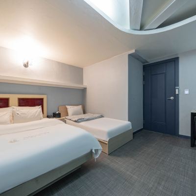3Pc Twin (Bathtub Random Assignment) (Tv, Ott) Suwon Hotel Coco 쿠폰
