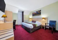 The Originals City Hôtel Acadine le Neubourg Hotels in 