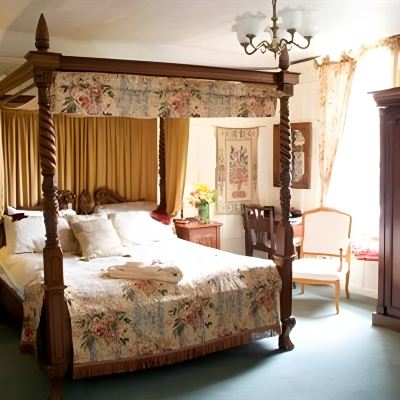 Double Room, Ensuite (the Panel Room) Compton House Promo Code