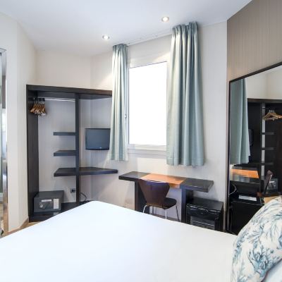 Basic Double Room Petit Palace Ruzafa Promo Code