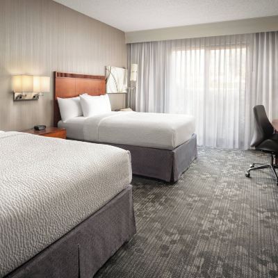 帶2張雙人床和無障礙淋浴的行動無障礙客房 鳳凰城邁措沃山萬怡酒店優惠