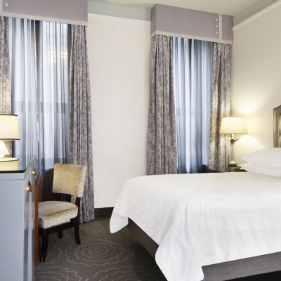 Deluxe Accessible Room Silversmith Hotel Chicago Downtown Promo Code