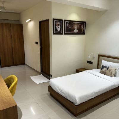 Deluxe Room Siara Styles Amba Suites Promo Code