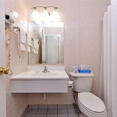 Standard Room, 1 King Bed, Smoking, Refrigerator & Microwave Rodeway Inn Groton Promo Code