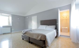 Guest House Viaroma - Housity