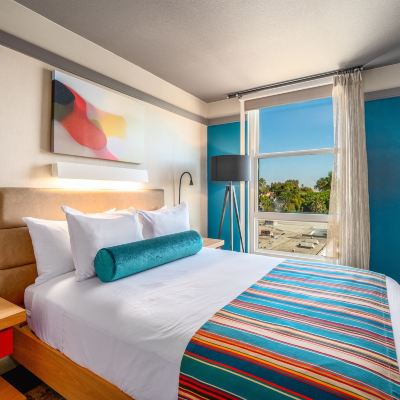 Petit Queen Room Century Park Hotel La Promo Code