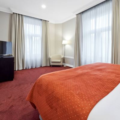 One-Bedroom Junior Suite La Boutique Promo Code