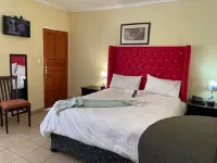 Pale Bohemia Bed and Breakfast โรงแรมในรูสเตนเบิร์ค