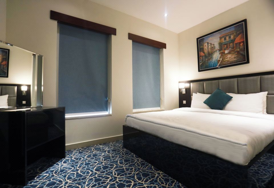 Naylover Hotel Suites - Housity