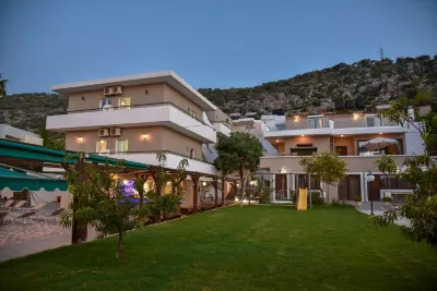 Iraklis Apartments Hotel di 