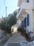 Alkistis Cozy by the Beach Apt. in Ikaria Island, Therma 1st Floor